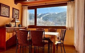 Apartamento rústico con vistas y a pie de pista
